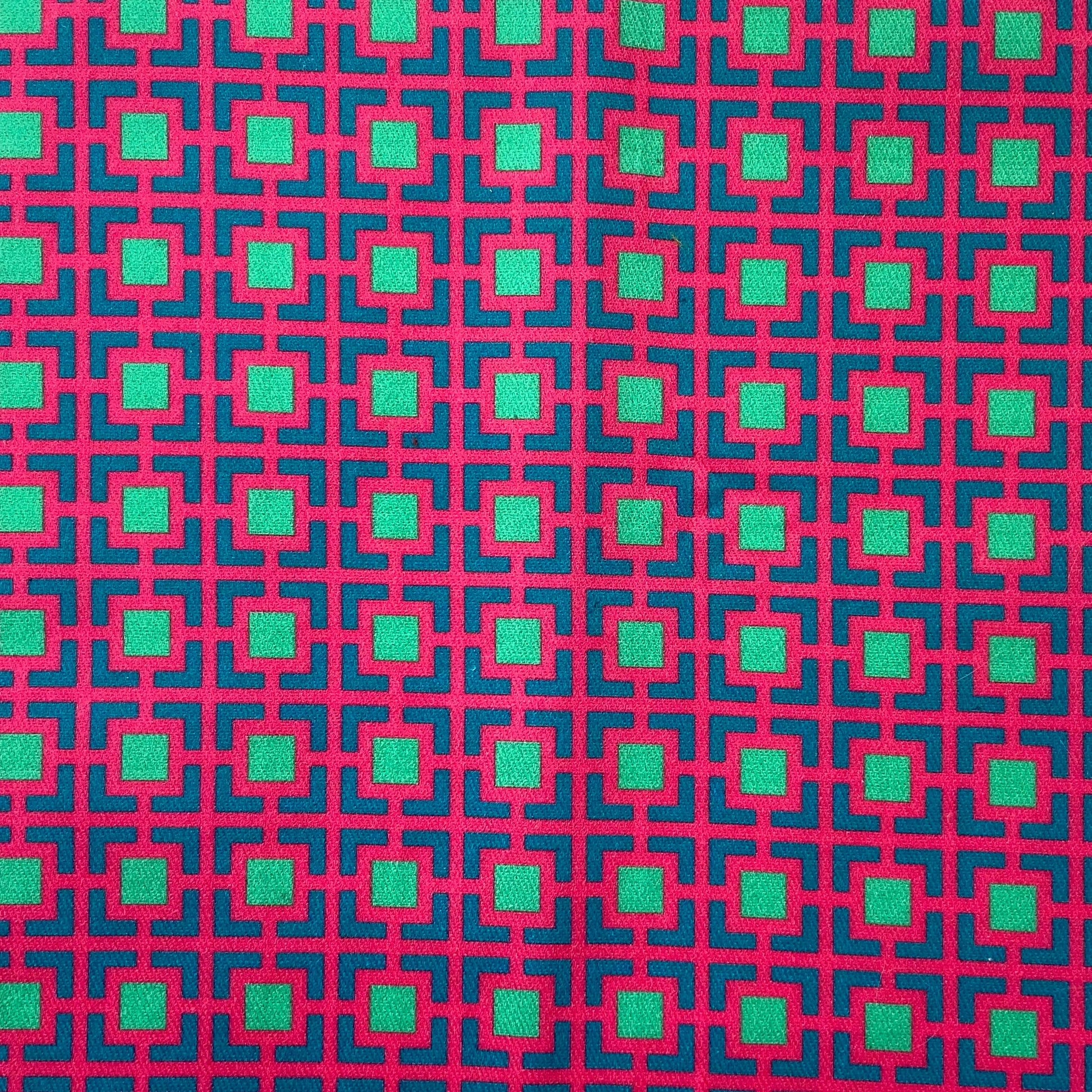 Sergé de coton imprimé motif carrés très colros fuschia bleu canadr paon turquoise vert d'eau contratse géométrique Cour Carrée dessin de jardins symétriques pop flashy rose  